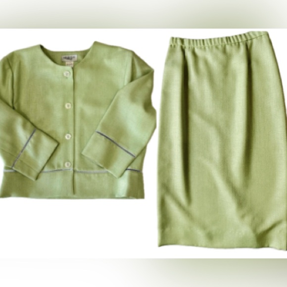 Henry Lee Petites Dresses & Skirts - Vintage 90s Pastel Green Skirt Suit Set Henry Lee Petites 8P Career Workwear